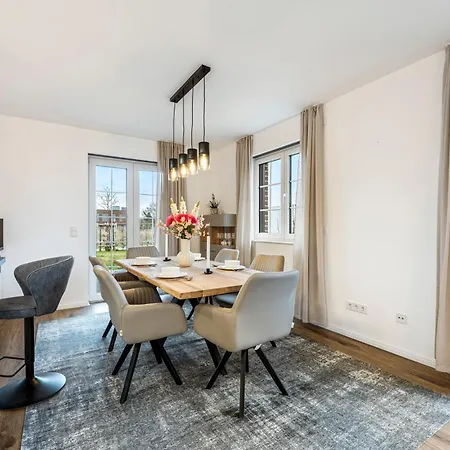 Strandkorb Rosenhagen Bei Travemuende * Dassow